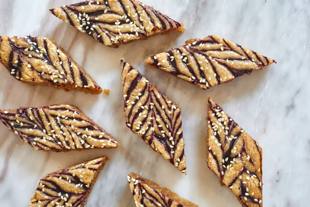 peanut butter blondies with blueberry swirl